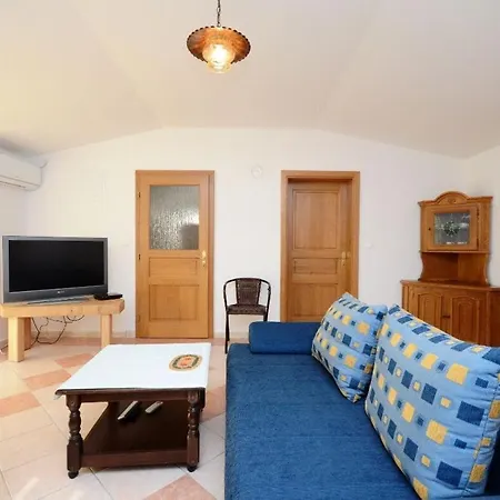 Bozana شقة دْغاماي